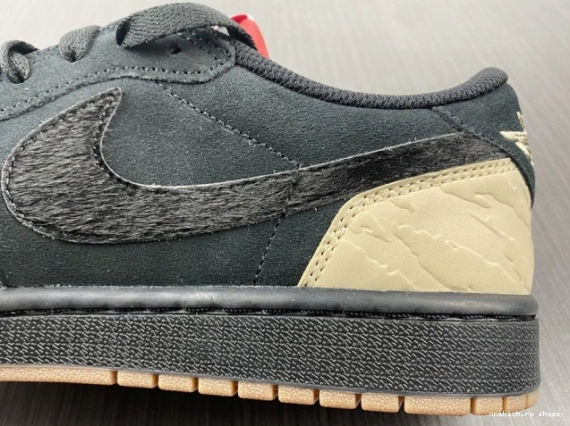 Rep SoleFly Carnivore Jordan 1 x Low Air DN3400-001 0822
